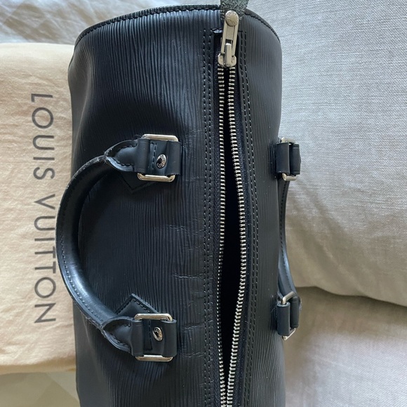Authentic Louis Vuitton Black Speedy Epi 25 purchased directly from LV w/all tag - Picture 10 of 10